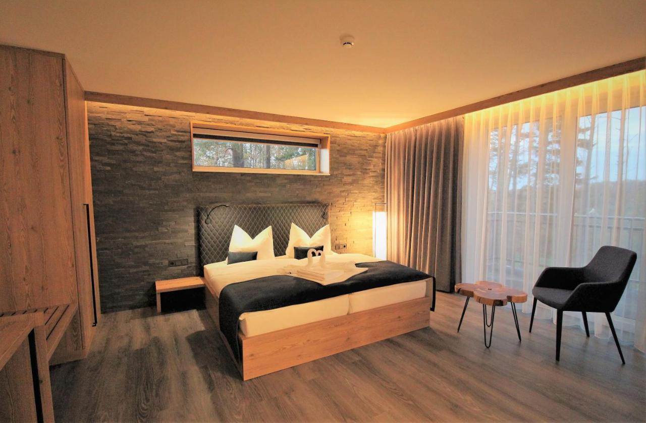Art & Galerie Hotel Lenz Plauer See Fuenfseen Esterno foto