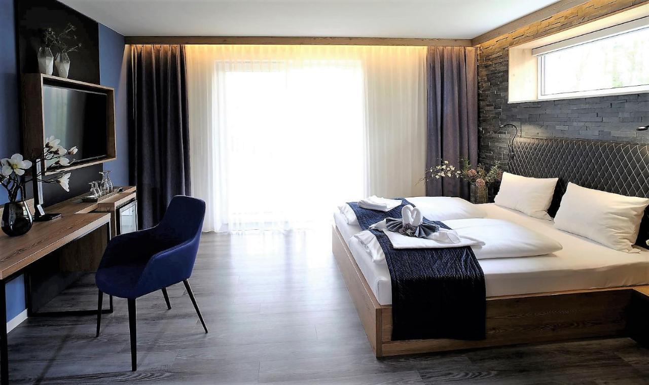 Art & Galerie Hotel Lenz Plauer See Fuenfseen Esterno foto