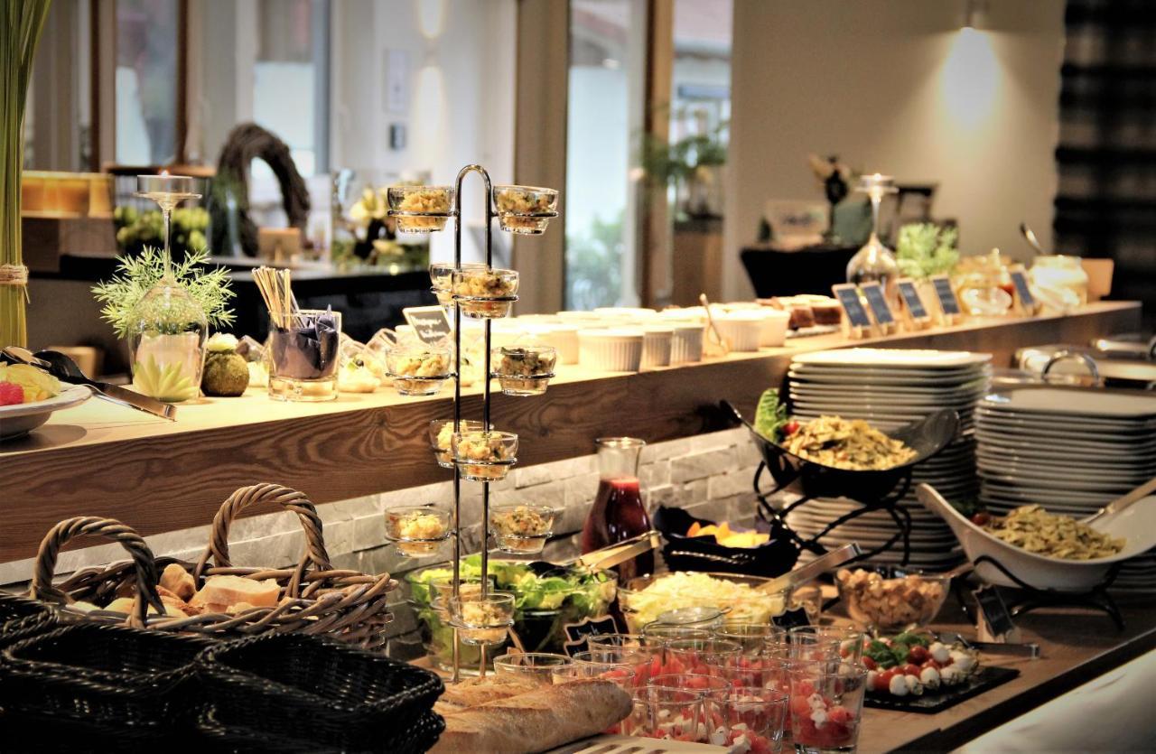 Art & Galerie Hotel Lenz Plauer See Fuenfseen Esterno foto